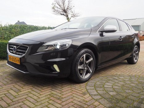 Volvo V40 - 2.0 D2 R-Design Business | Navi | ECC | Bi-Xenon | LMV | Cruise - 1