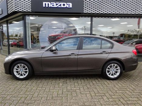 BMW 3-serie - 320i High Executive , Automaat, Navi, Clima, PDC, LMV - 1