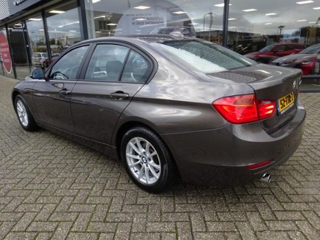 BMW 3-serie - 320i High Executive , Automaat, Navi, Clima, PDC, LMV - 1