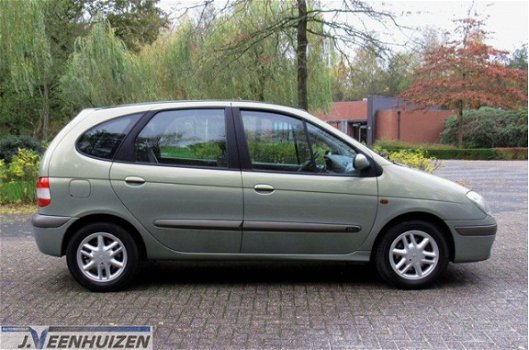 Renault Scénic - 1.6-16V Expression Sport Bj'03 Airco - 1