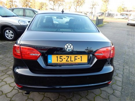 Volkswagen Jetta - 1.2 TSI Comfort Executive Line / Navi / Clima / Cruise - 1