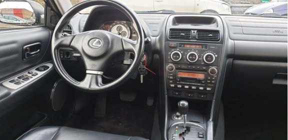 Lexus IS - 200 Business Automaat Youngtimer NAP - 1