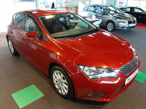 Seat Leon - 1.2 TSI 105pk Style | Navi | afn Trekhaak | - 1