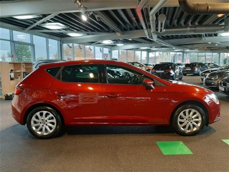 Seat Leon - 1.2 TSI 105pk Style | Navi | afn Trekhaak | - 1