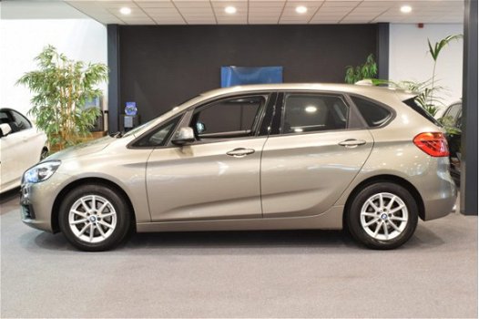 BMW 2-serie Active Tourer - 216i Active Tourer *NIEUWJAARKNALLERS* | automaat | media | airco | spor - 1