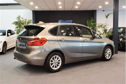 BMW 2-serie Active Tourer - 216i Active Tourer *NIEUWJAARKNALLERS* | automaat | media | airco | spor - 1