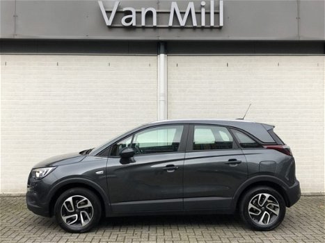 Opel Crossland X - 1.2 Turbo Online Edition Airco/Navi/PDC achter/LM Velgen/trekhaak >>Nieuw binnen< - 1