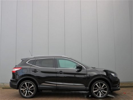 Nissan Qashqai - 1.2 Tekna Premier Edition | Trekhaak | Navigatiesysteem | Panoramadak | Lichtmetale - 1