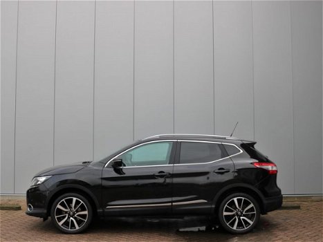 Nissan Qashqai - 1.2 Tekna Premier Edition | Trekhaak | Navigatiesysteem | Panoramadak | Lichtmetale - 1