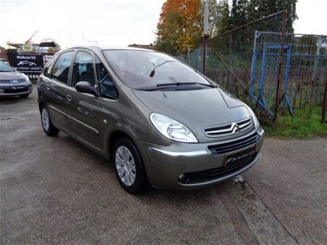 Citroën Xsara Picasso - 1.6i-16V Image / AIRCO / CRUISE CONTROL / DIMLICHTEN AUTOMATISCH / CENTRALE - 1