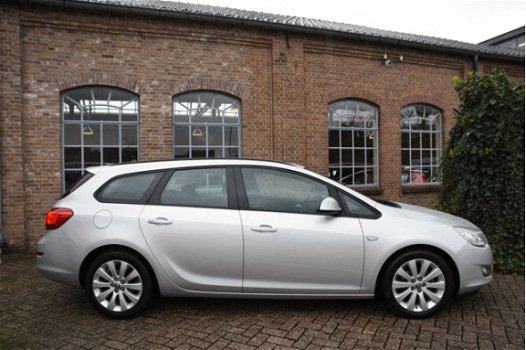 Opel Astra Sports Tourer - 1.3 CDTi S/S Edition 186.729km 2011 Navi Trekhaak ORG NEDERLANDS - 1