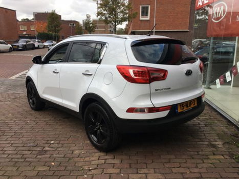 Kia Sportage - 2.0 X-ecutive Plus Pack * NAVI (APPLE CARPLAY) | CLIMATE | PARKEERSENSOREN - 1