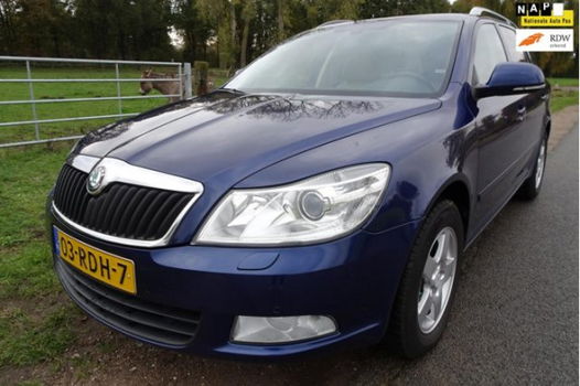 Skoda Octavia Combi - 1.2 TSI Elegance Business Line DEALER onderhouden In topstaat Zéér veel opties - 1