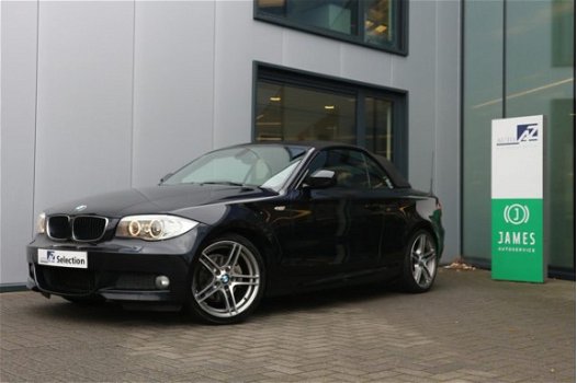 BMW 1-serie Cabrio - 118i M-Sportpakket / Automaat / Carbonschwarz - 1