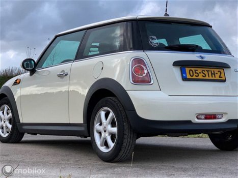 Mini Mini One - 1.6 Airco/cruise/navigatie - 1