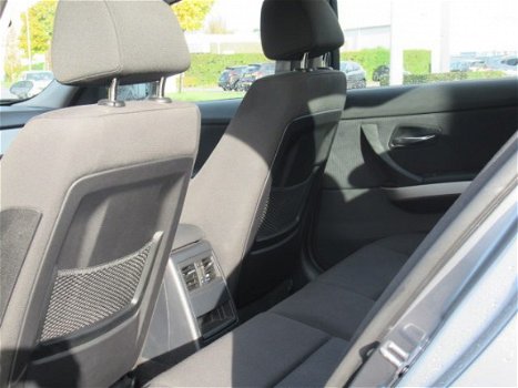 BMW 3-serie - 318 Business Line / Navi / Xenon / Comfort Stoelen - 1