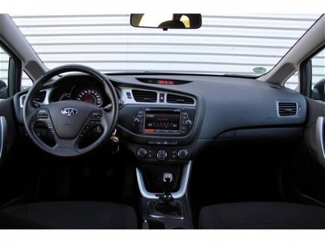 Kia cee'd Sportswagon - 1.6 GDI ComfortPlusLine Navigator | Airco | Trekhaak | Navi | Camera | LED | - 1