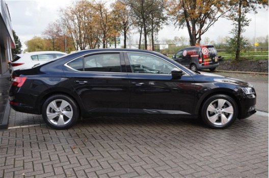 Skoda Superb - 1.6 TDI 120pk Greentech DSG-7 Ambition Businessline - 1