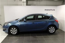 Opel Astra - 1.4 Turbo | 140pk | BlitZ | Navigatie | Parkeersensoren