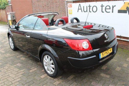 Renault Mégane Cabrio - Megane 2.0 16V Coupe Cabriolet Tech Line - 1