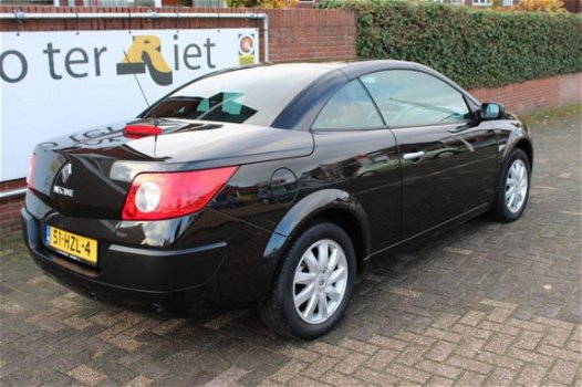 Renault Mégane Cabrio - Megane 2.0 16V Coupe Cabriolet Tech Line - 1