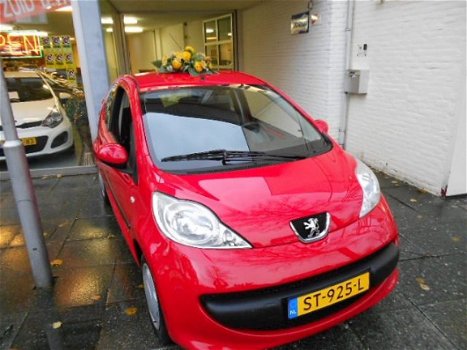 Peugeot 107 - 1.0-12V XR - 1