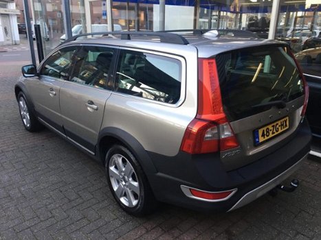 Volvo XC70 - 2.4 D5 Summum AUTOMAAT LEDER XENON 4 WD - 1