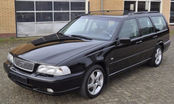 Volvo V70 - 2.5 TDI Sports-Line - 1