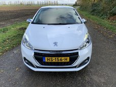 Peugeot 208 - 1.2 PureTech Urban Soul Navigatie PDC Enz