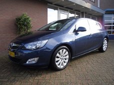 Opel Astra - 1.7 CDTi 130pk S/S Cosmo