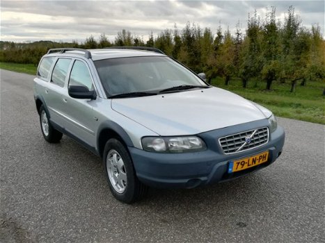 Volvo XC70 - 2.5 T Automaat | 7 Persoons | Leder | Cruise - 1