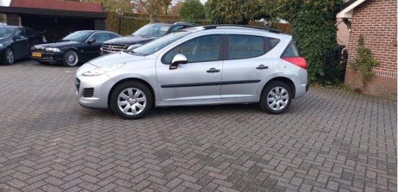 Peugeot 207 - 1.4 XR - 1