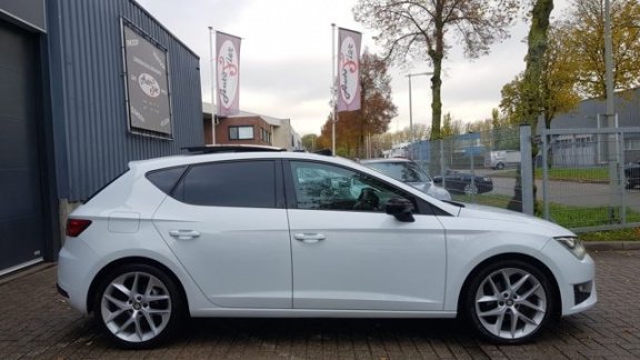 Seat Leon - 2.0 TDI FR DSG F1, Pano, Xenon, Navi - 1