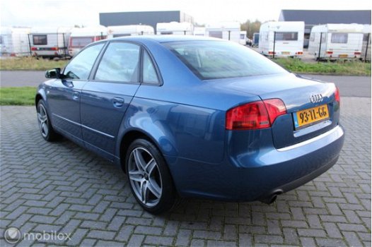 Audi A4 - 2.0 Pro Line nette auto met cruise, clima en meer - 1