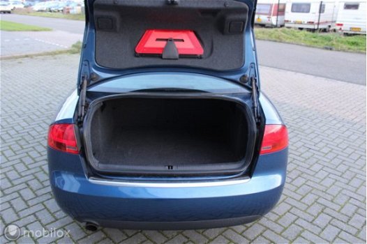 Audi A4 - 2.0 Pro Line nette auto met cruise, clima en meer - 1