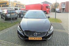 Volvo V60 - 1.6 D2 Summum Afn. Trekhaak Leder Navi Ecc-Airco 17"Lmv Pdc enz. GEEN AFLEVERINGSKOSTEN