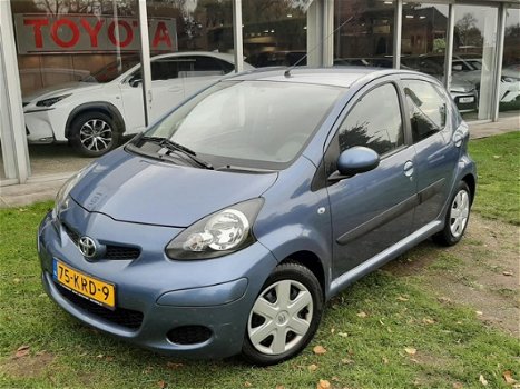 Toyota Aygo - 1.0 5DRS MMT Comfort | Automaat, Airco, dealeronderhouden, fietsendrager - 1