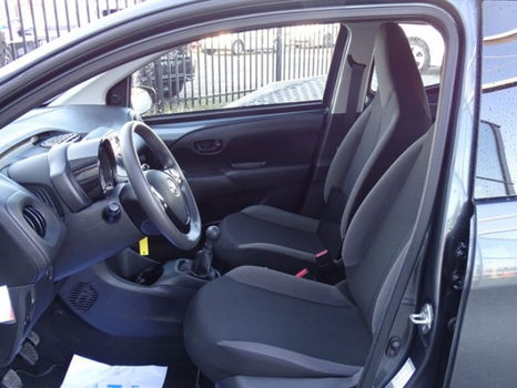 Toyota Aygo - 1.0 VVT-i x-fun | Airco | Bluetooth - 1