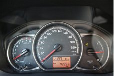 Toyota Yaris - 1.3 VVT-i Trend | Rijklaar incl. 24 mnd garantie |