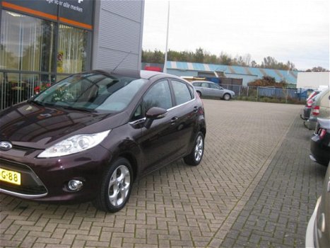 Ford Fiesta - 1.25 82PK GHIA - 1