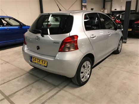 Toyota Yaris - 1.3 VVTi Sol 5 DEURS/AIRCO/NAP/APK - 1