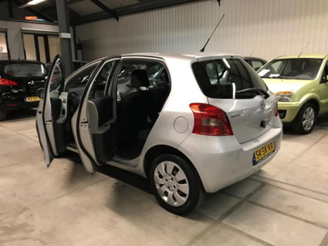 Toyota Yaris - 1.3 VVTi Sol 5 DEURS/AIRCO/NAP/APK - 1