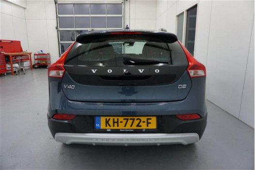 Volvo V40 Cross Country - 2.0 D2 Nordic+ | NAVIGATIE | CLIMA | DAKRAILS | - 1