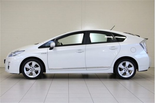 Toyota Prius - 1.8 Dynamic NAVIGATIE + AUTOMAAT - 1