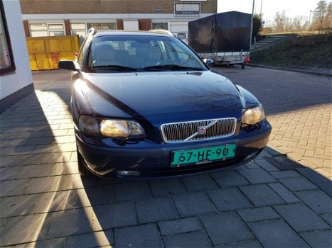 Volvo V70 - 2.4 D nieuwe apk 24-11-2020 - 1