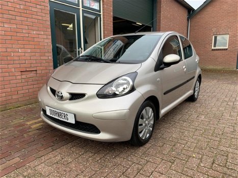 Toyota Aygo - 1.0-12V Calvin Klein AIRCO-LEER-LM.VELGEN - 1