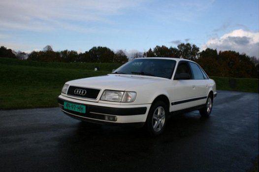 Audi 100 - 2.3 E - 1