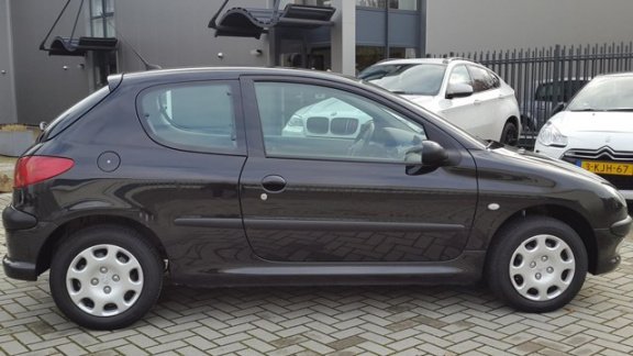 Peugeot 206 - 1.4-16V Gentry Zwart - 1