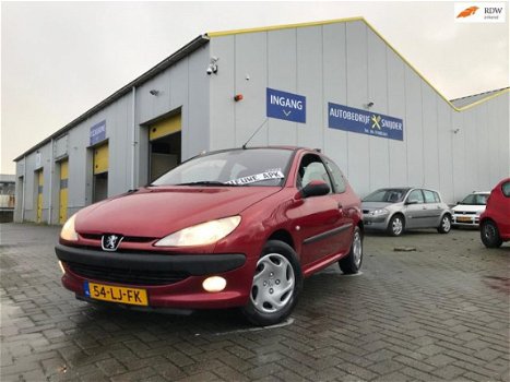 Peugeot 206 - 1.6-16V Gentry automaat NIEUWE APK - 1