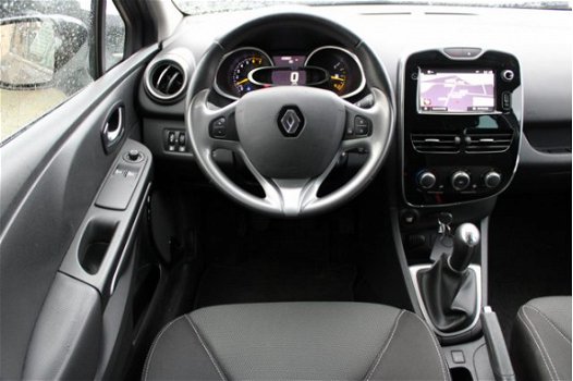 Renault Clio Estate - 0.9 TCe Night&Day NAVIGATIE CLIMA PDC - 1